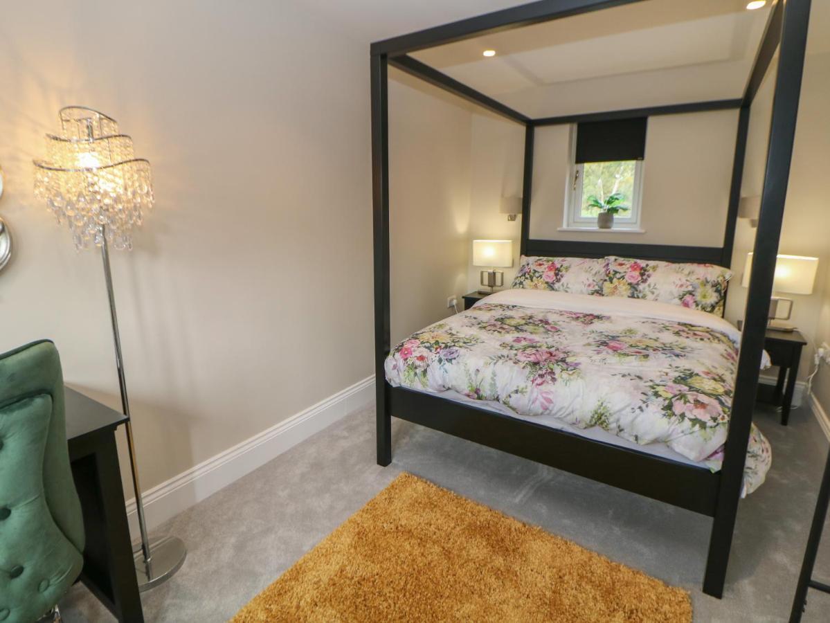 Netherdale House Бъкстън Екстериор снимка